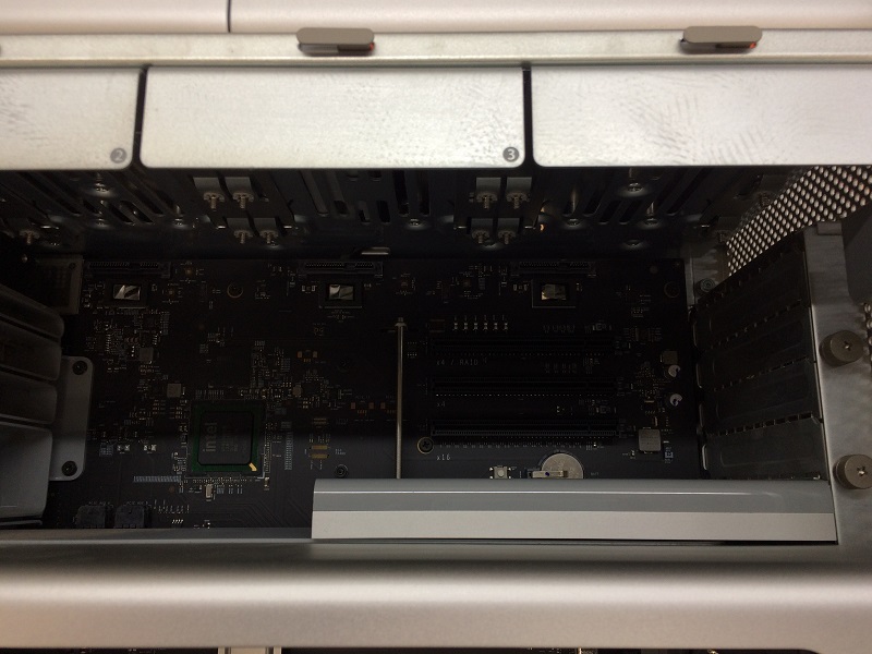 Mac pro 2012 グラフィックカード交換