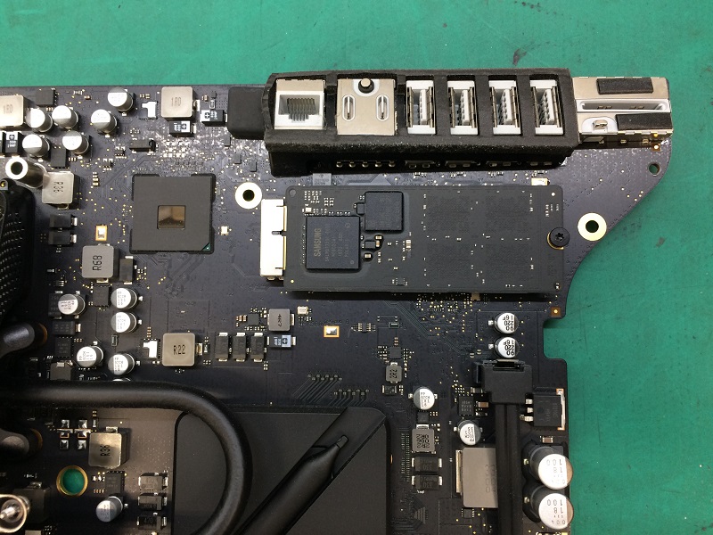 imac 2019 OSが起動しない SSD故障