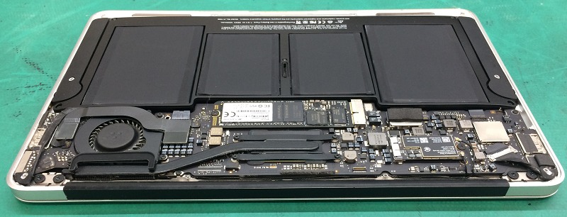 macbookair 11inch バッテリー取付