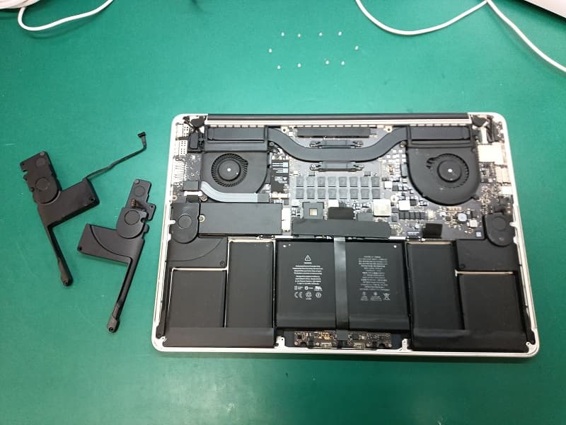 MacBookPro 内部