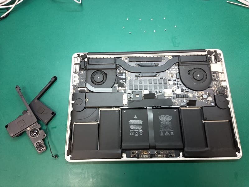 MacBookPro 内部
