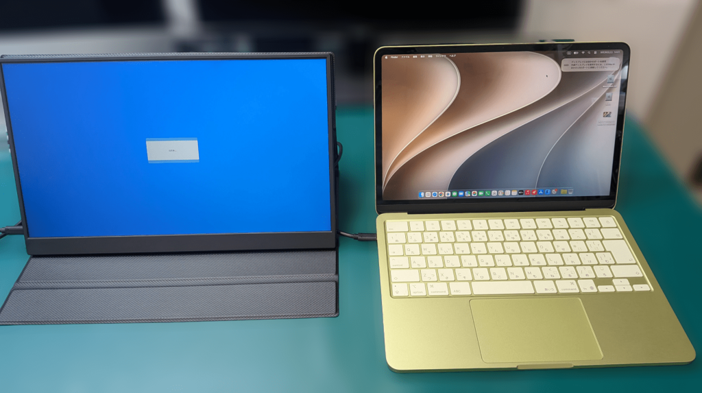 MacBook Neo USB2.0ポートにディスプレイを接続
