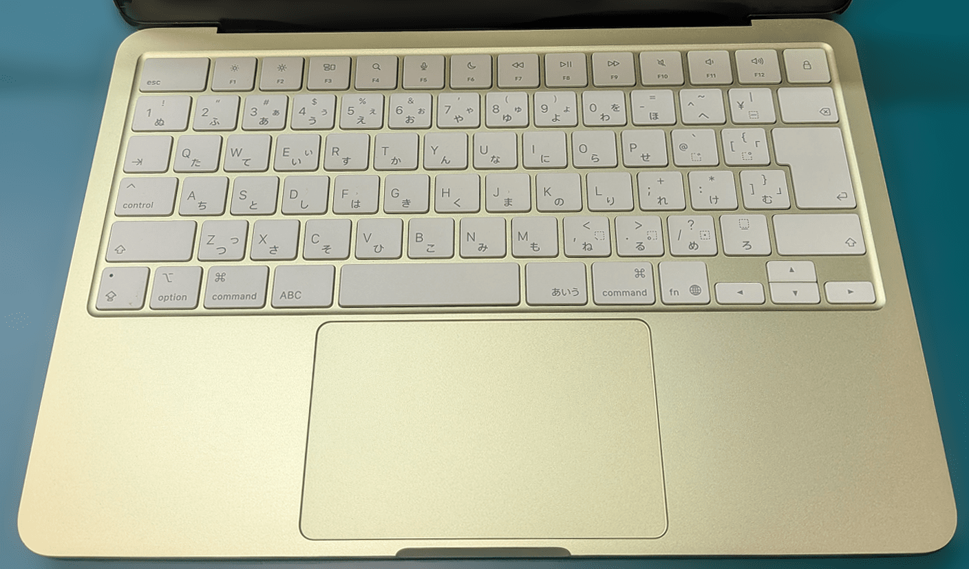 MacBook Neoのトラックパッド