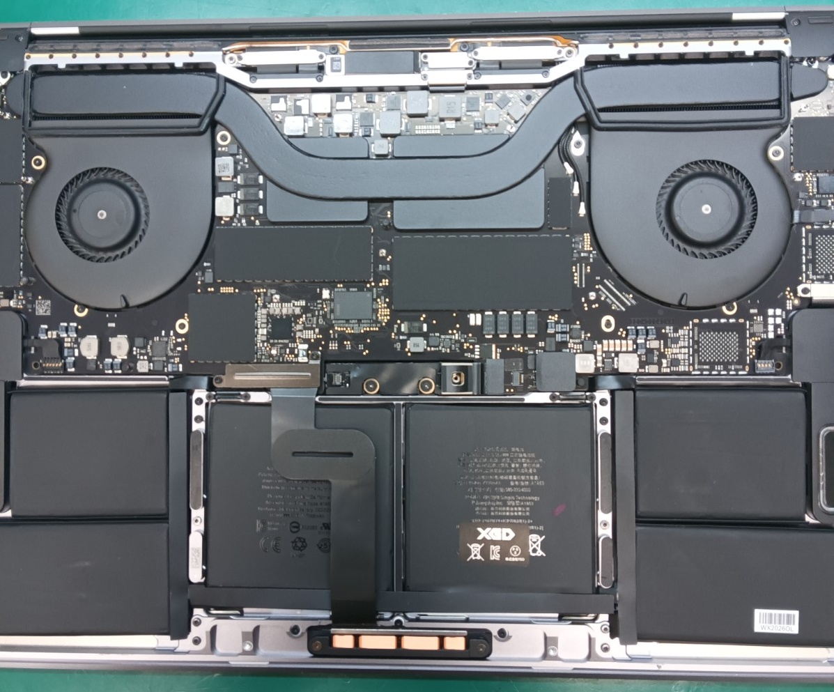 バッテリー交換が完了したMacBook Pro