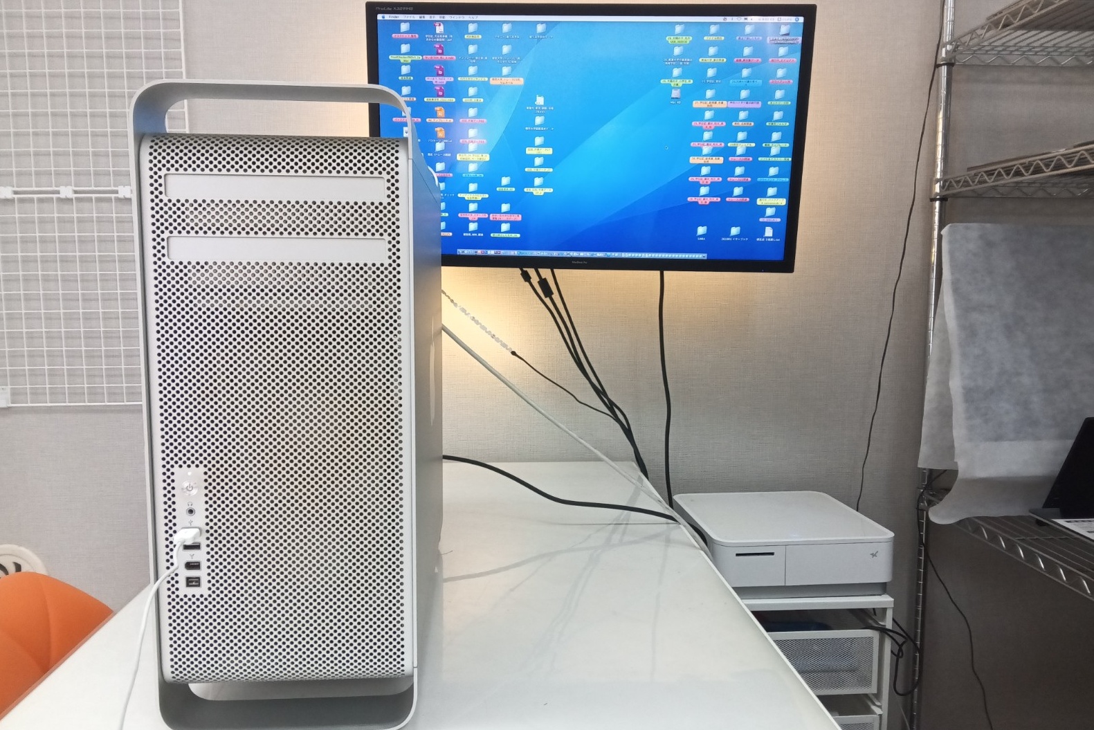 Mac Pro(2006初期型)電源が入らない症状の電源ユニット交換修理事例